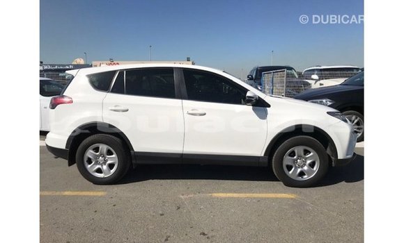 Buy Import Toyota 4Runner White Car in Import - Dubai in Central Buy Import Toyota 4Runner White Car in Import - Dubai in Central