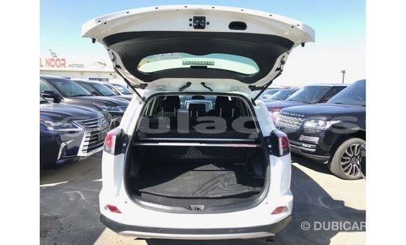 Buy Import Toyota 4Runner White Car in Import - Dubai in Central Buy Import Toyota 4Runner White Car in Import - Dubai in Central