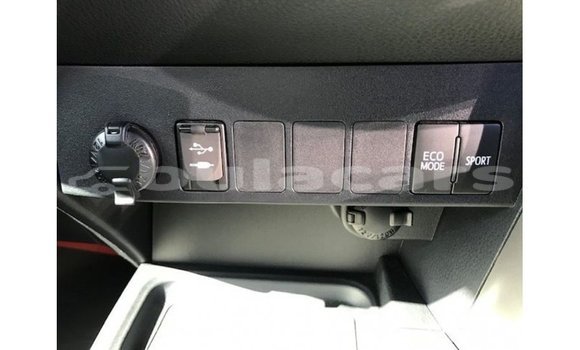 Buy Import Toyota 4Runner White Car in Import - Dubai in Central Buy Import Toyota 4Runner White Car in Import - Dubai in Central