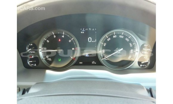 Buy Import Toyota Land Cruiser White Car in Import - Dubai in Central Buy Import Toyota Land Cruiser White Car in Import - Dubai in Central