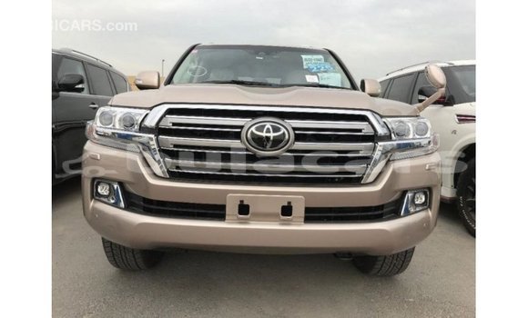 Buy Import Toyota Land Cruiser Other Car in Import - Dubai in Central Buy Import Toyota Land Cruiser Other Car in Import - Dubai in Central