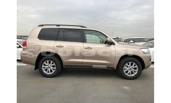 Buy Import Toyota Land Cruiser Other Car in Import - Dubai in Central Buy Import Toyota Land Cruiser Other Car in Import - Dubai in Central