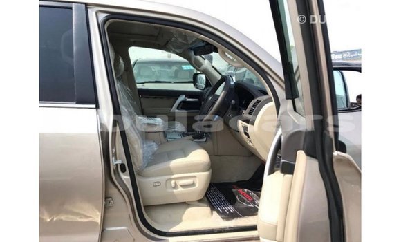 Buy Import Toyota Land Cruiser Other Car in Import - Dubai in Central Buy Import Toyota Land Cruiser Other Car in Import - Dubai in Central