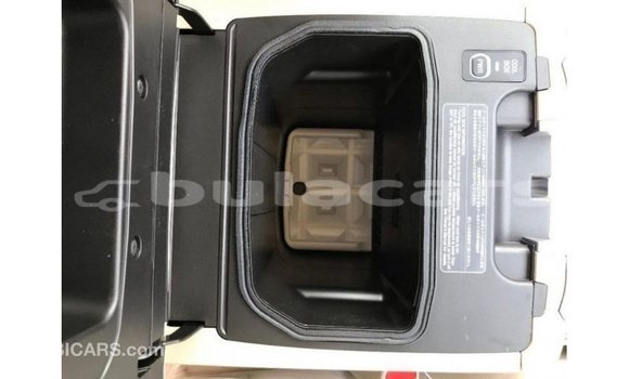 Buy Import Toyota Land Cruiser Other Car in Import - Dubai in Central Buy Import Toyota Land Cruiser Other Car in Import - Dubai in Central