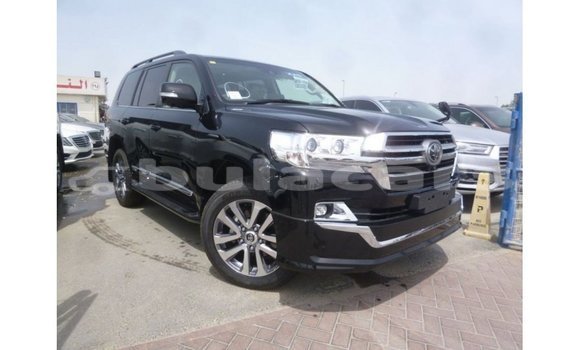 Acheter Import Voiture Toyota Land Cruiser Noir à Import - Dubai, Central Acheter Import Voiture Toyota Land Cruiser Noir à Import - Dubai, Central