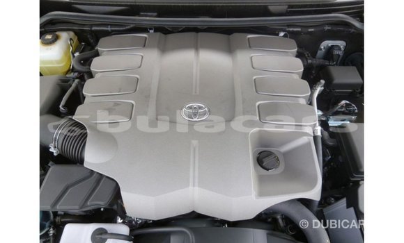 Acheter Import Voiture Toyota Land Cruiser Noir à Import - Dubai, Central Acheter Import Voiture Toyota Land Cruiser Noir à Import - Dubai, Central