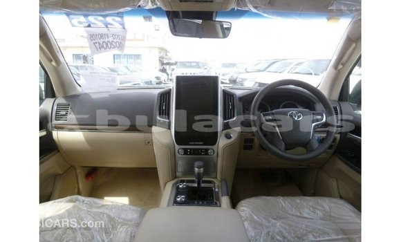 Buy Import Toyota Land Cruiser White Car in Import - Dubai in Central Buy Import Toyota Land Cruiser White Car in Import - Dubai in Central