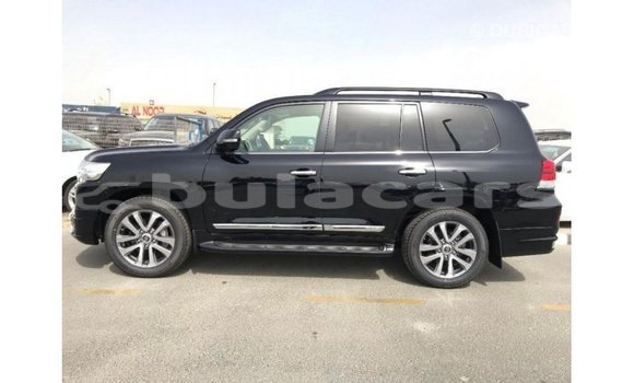 Acheter Import Voiture Toyota Land Cruiser Noir à Import - Dubai, Central Acheter Import Voiture Toyota Land Cruiser Noir à Import - Dubai, Central