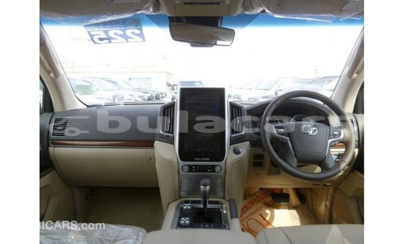 Buy Import Toyota Land Cruiser Other Car in Import - Dubai in Central Buy Import Toyota Land Cruiser Other Car in Import - Dubai in Central