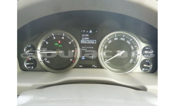 Buy Import Toyota Land Cruiser White Car in Import - Dubai in Central Buy Import Toyota Land Cruiser White Car in Import - Dubai in Central