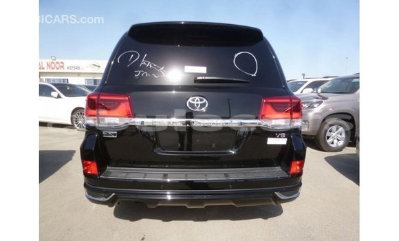 Buy Import Toyota Land Cruiser Black Car in Import - Dubai in Central Buy Import Toyota Land Cruiser Black Car in Import - Dubai in Central