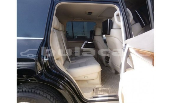 Buy Import Toyota Land Cruiser Black Car in Import - Dubai in Central Buy Import Toyota Land Cruiser Black Car in Import - Dubai in Central