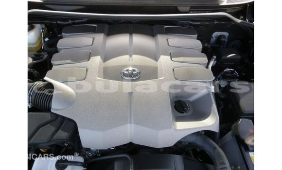 Acheter Import Voiture Toyota Land Cruiser Noir à Import - Dubai, Central Acheter Import Voiture Toyota Land Cruiser Noir à Import - Dubai, Central