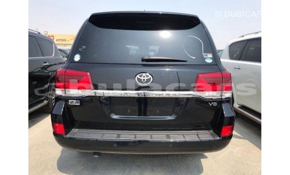 Acheter Import Voiture Toyota Land Cruiser Noir à Import - Dubai, Central Acheter Import Voiture Toyota Land Cruiser Noir à Import - Dubai, Central