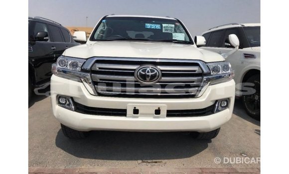 Buy Import Toyota Land Cruiser White Car in Import - Dubai in Central Buy Import Toyota Land Cruiser White Car in Import - Dubai in Central