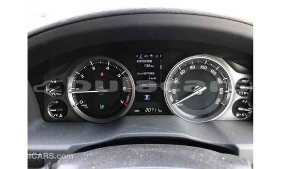 Buy Import Toyota Land Cruiser White Car in Import - Dubai in Central Buy Import Toyota Land Cruiser White Car in Import - Dubai in Central