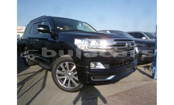 Buy Import Toyota Land Cruiser Black Car in Import - Dubai in Central Buy Import Toyota Land Cruiser Black Car in Import - Dubai in Central