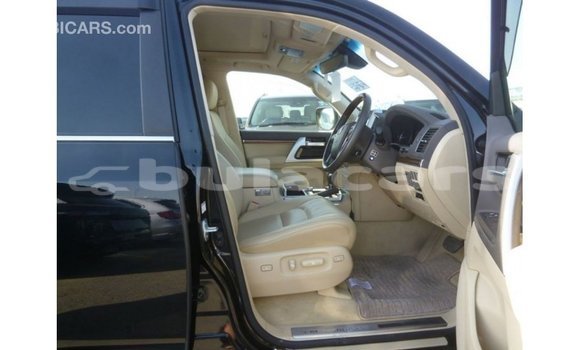 Buy Import Toyota Land Cruiser Black Car in Import - Dubai in Central Buy Import Toyota Land Cruiser Black Car in Import - Dubai in Central