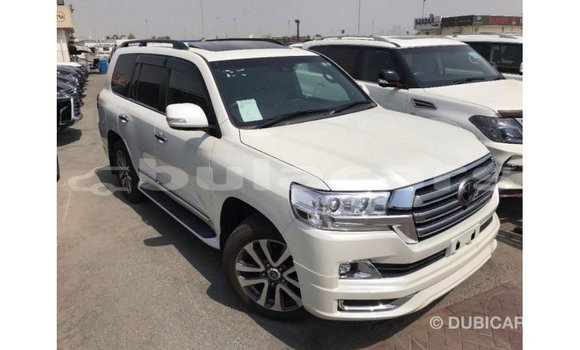 Buy Import Toyota Land Cruiser White Car in Import - Dubai in Central Buy Import Toyota Land Cruiser White Car in Import - Dubai in Central