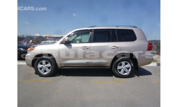 Buy Import Toyota Land Cruiser Other Car in Import - Dubai in Central Buy Import Toyota Land Cruiser Other Car in Import - Dubai in Central