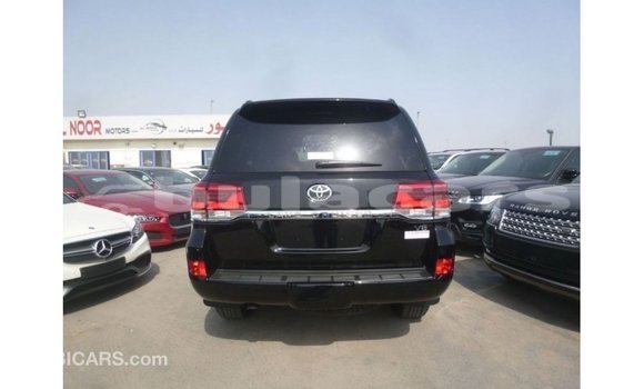 Buy Import Toyota Land Cruiser Black Car in Import - Dubai in Central Buy Import Toyota Land Cruiser Black Car in Import - Dubai in Central