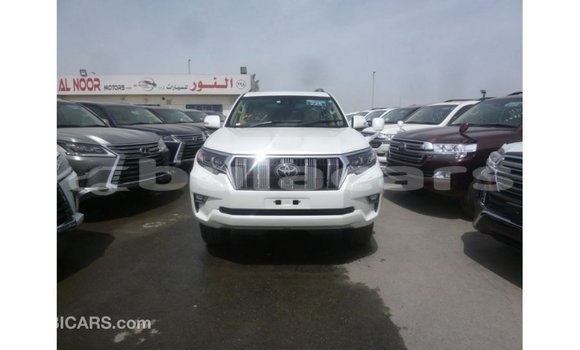 Acheter Import Voiture Toyota Prado Blanc à Import - Dubai, Central Acheter Import Voiture Toyota Prado Blanc à Import - Dubai, Central