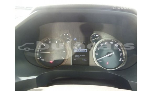 Acheter Import Voiture Toyota Prado Blanc à Import - Dubai, Central Acheter Import Voiture Toyota Prado Blanc à Import - Dubai, Central