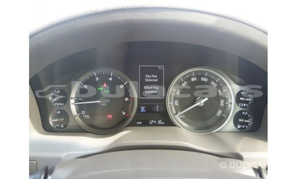 Buy Import Toyota Land Cruiser White Car in Import - Dubai in Central Buy Import Toyota Land Cruiser White Car in Import - Dubai in Central