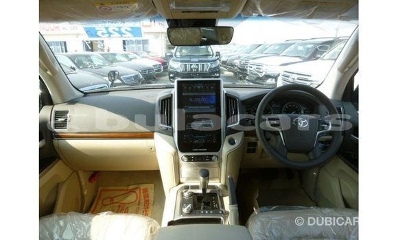 Acheter Import Voiture Toyota Land Cruiser Noir à Import - Dubai, Central Acheter Import Voiture Toyota Land Cruiser Noir à Import - Dubai, Central