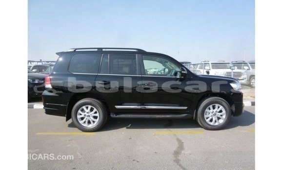 Acheter Import Voiture Toyota Land Cruiser Noir à Import - Dubai, Central Acheter Import Voiture Toyota Land Cruiser Noir à Import - Dubai, Central