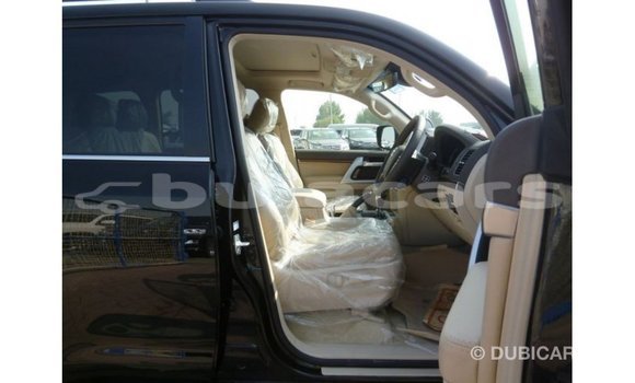 Acheter Import Voiture Toyota Land Cruiser Noir à Import - Dubai, Central Acheter Import Voiture Toyota Land Cruiser Noir à Import - Dubai, Central