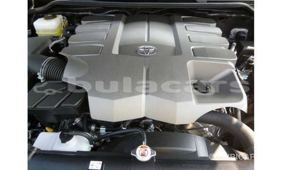 Acheter Import Voiture Toyota Land Cruiser Noir à Import - Dubai, Central Acheter Import Voiture Toyota Land Cruiser Noir à Import - Dubai, Central