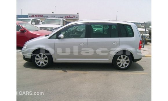 Buy Import Volkswagen Touran Grey Car in Import - Dubai in Central Buy Import Volkswagen Touran Grey Car in Import - Dubai in Central