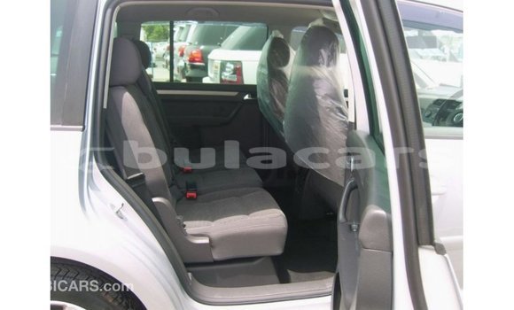 Buy Import Volkswagen Touran Grey Car in Import - Dubai in Central Buy Import Volkswagen Touran Grey Car in Import - Dubai in Central