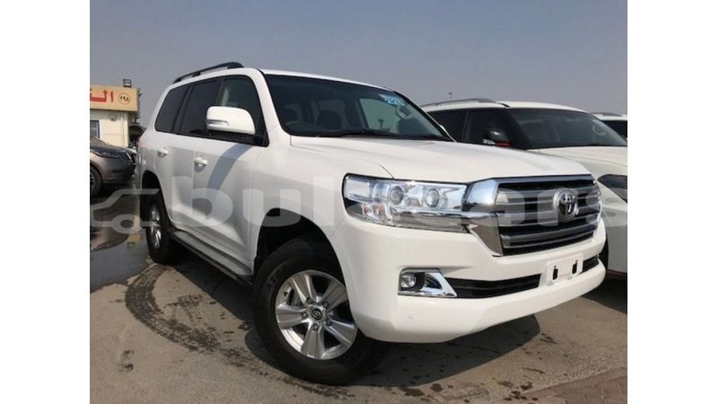 Big with watermark toyota land cruiser central import dubai 6113