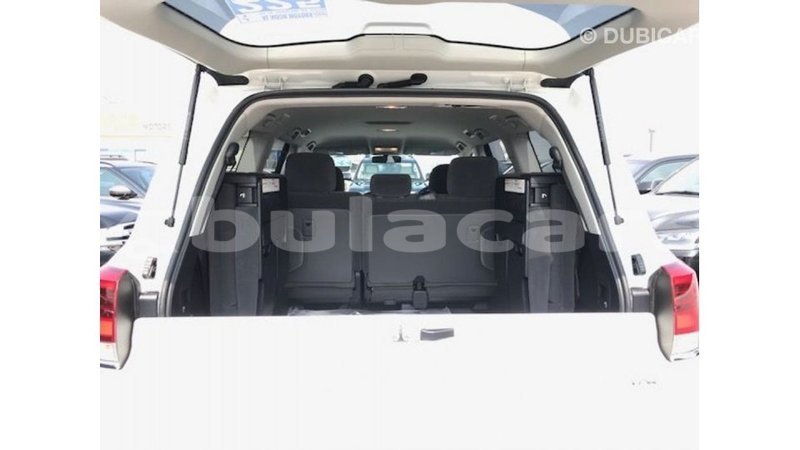 Big with watermark toyota land cruiser central import dubai 6113