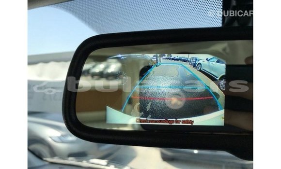 Acheter Import Voiture Toyota Hiace Blanc à Import - Dubai, Central Acheter Import Voiture Toyota Hiace Blanc à Import - Dubai, Central