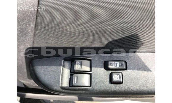 Acheter Import Voiture Toyota Hiace Blanc à Import - Dubai, Central Acheter Import Voiture Toyota Hiace Blanc à Import - Dubai, Central