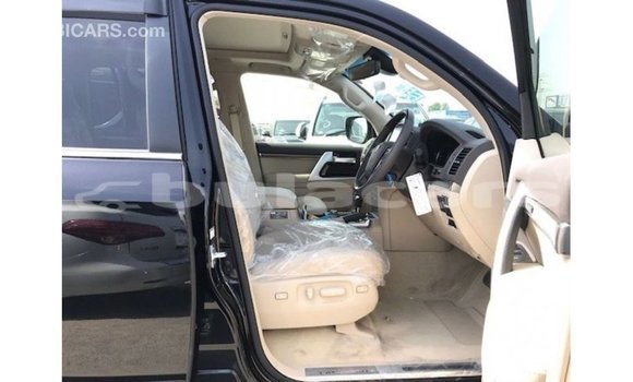 Buy Import Toyota Land Cruiser Black Car in Import - Dubai in Central Buy Import Toyota Land Cruiser Black Car in Import - Dubai in Central