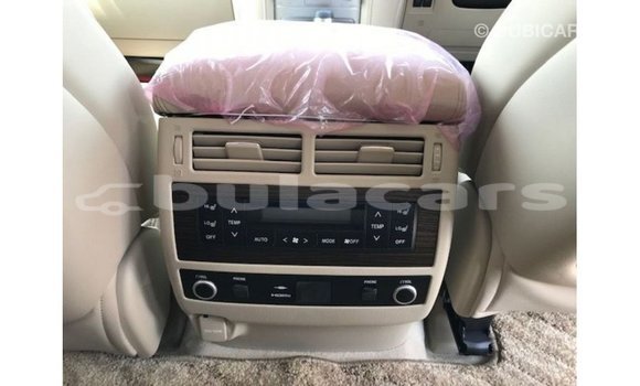 Buy Import Toyota Land Cruiser White Car in Import - Dubai in Central Buy Import Toyota Land Cruiser White Car in Import - Dubai in Central