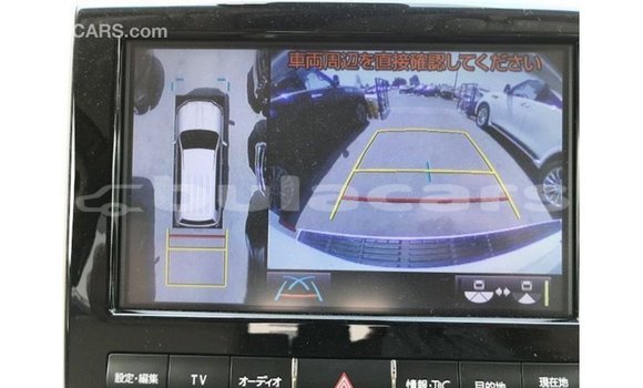 Buy Import Toyota Land Cruiser White Car in Import - Dubai in Central Buy Import Toyota Land Cruiser White Car in Import - Dubai in Central