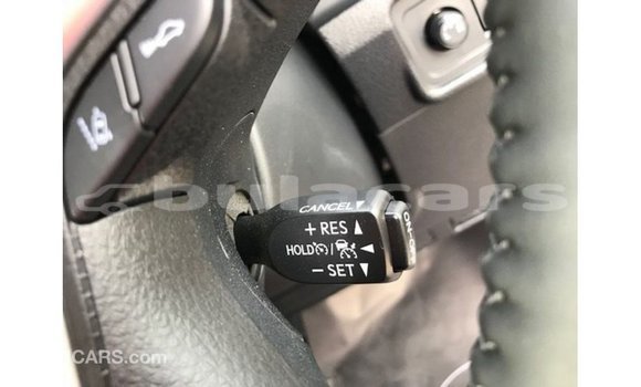 Acheter Import Voiture Toyota Prado Blanc à Import - Dubai, Central Acheter Import Voiture Toyota Prado Blanc à Import - Dubai, Central