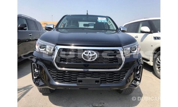 Acheter Import Voiture Toyota Hilux Noir à Import - Dubai, Central Acheter Import Voiture Toyota Hilux Noir à Import - Dubai, Central