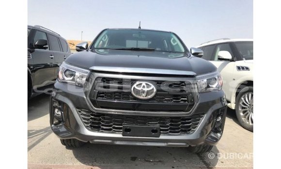 Acheter Import Voiture Toyota Hilux Noir à Import - Dubai, Central Acheter Import Voiture Toyota Hilux Noir à Import - Dubai, Central