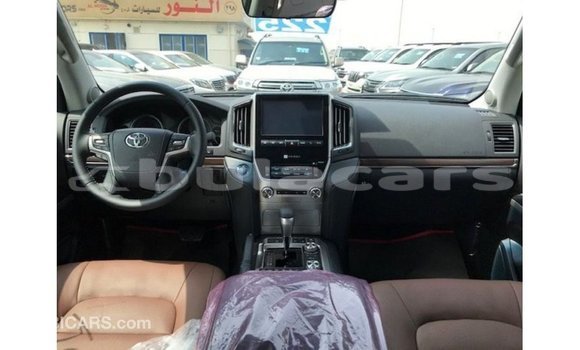 Buy Import Toyota Land Cruiser Black Car in Import - Dubai in Central Buy Import Toyota Land Cruiser Black Car in Import - Dubai in Central