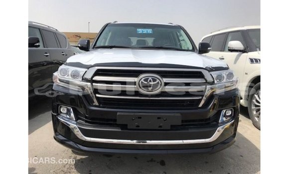 Buy Import Toyota Land Cruiser Black Car in Import - Dubai in Central Buy Import Toyota Land Cruiser Black Car in Import - Dubai in Central