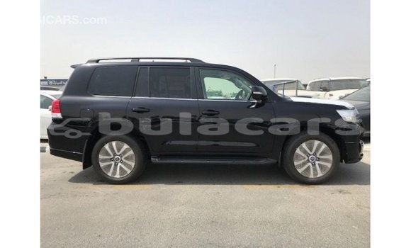 Buy Import Toyota Land Cruiser Black Car in Import - Dubai in Central Buy Import Toyota Land Cruiser Black Car in Import - Dubai in Central