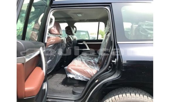 Buy Import Toyota Land Cruiser Black Car in Import - Dubai in Central Buy Import Toyota Land Cruiser Black Car in Import - Dubai in Central