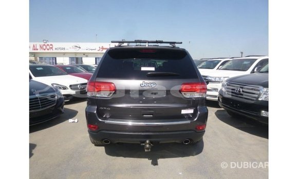 Acheter Import Voiture Jeep Grand Cherokee Gris à Import - Dubai, Central Acheter Import Voiture Jeep Grand Cherokee Gris à Import - Dubai, Central