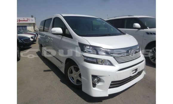 Buy Import Toyota Vellfire White Car in Import - Dubai in Central Buy Import Toyota Vellfire White Car in Import - Dubai in Central
